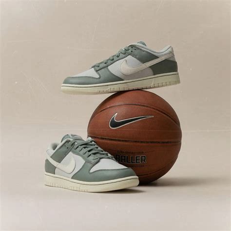 Dunk Low Retro Prm Mica Green Dv Sneakermood