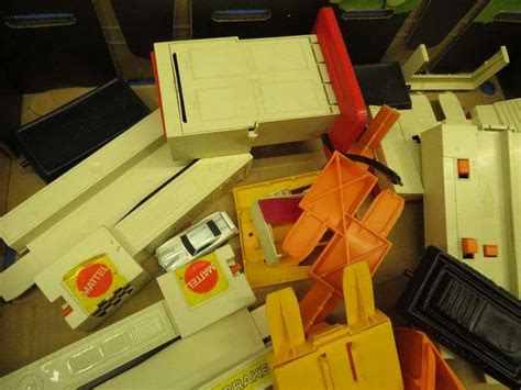 Vintage Mattel Hot Wheels Race Track AAA Auction And Realty