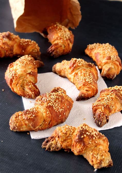 Pretzel Croissants Recipe Kudos Kitchen By Renee Croissant Recipe Pretzel Croissant Recipe