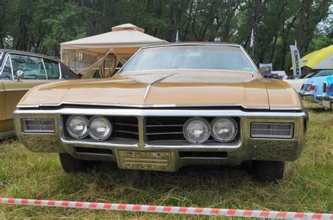 фото с автошока 2015 Buick Skylark 4G 5 7 л 1968 года встреча