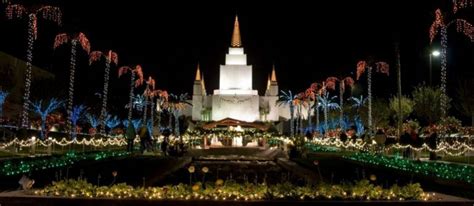 Christmas Lights at the Oakland Temple - TempleHill.org