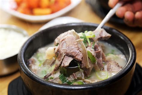 파주 심학산 둘레길 한우 곰탕 설렁탕 맛집 ‘심학골 가마솥 지역내일