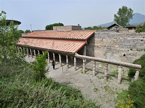 Une Villa Antique De Pomp I Clair E Gr Ce Des Tuiles Photovolta Ques