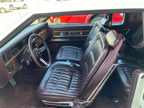 olds toronado interior | Barn Finds