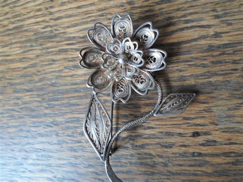 Vintage Women S Spun Silver Cannetille Flower Pin Fil Gem