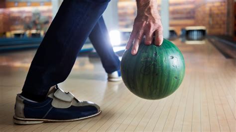 Four Most Common Bowling Injuries - Premier Orthopaedics