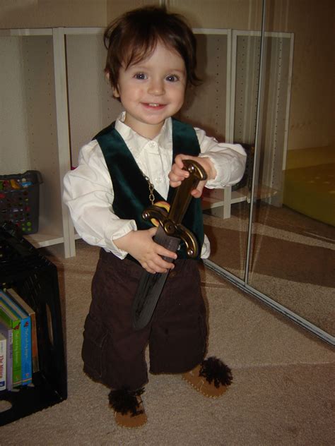 Toddler In A Diy Frodo Lord Of The Rings Bilbo Baggins Hobbit Halloween