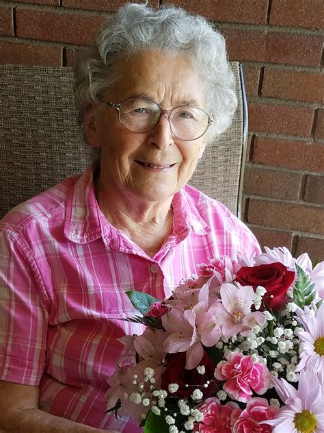 Waynesboro VA's Reynolds Funeral Home Publishes Heartfelt Obituaries Daily 4