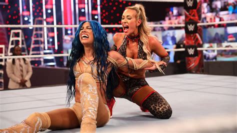 Sasha Banks vs. Carmella -- SmackDown Women's Title Match: photos | WWE