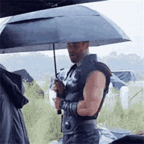 Funny Rain GIFs | GIFDB.com
