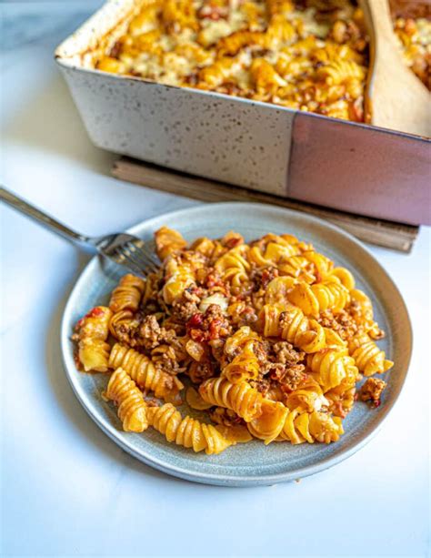 Easiest Ever Bolognese Pasta Bake – Skinny Spatula