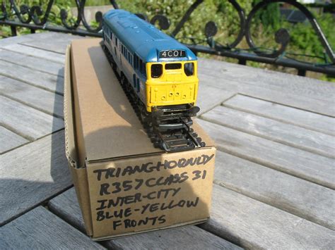 Tri Ang Hornby R357 Class 31 A1a A1a In Rail Blue With Full Yellow Fronts Excellent