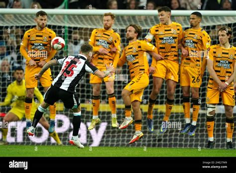 Kieran Trippier Free Kick Hi Res Stock Photography And Images Alamy