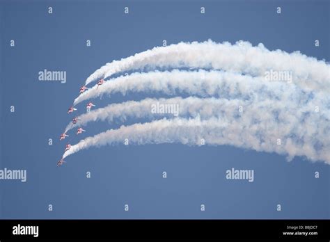 red arrows plane aeroplane display team aircraft southend airshow ...