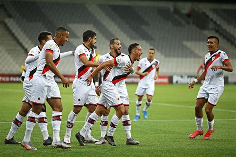 De olho neles Saiba quem são os destaques do Atlético GO no Brasileirão