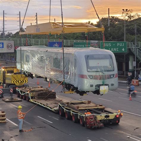 First MRT-7 trains have landed in PH | VISOR.PH