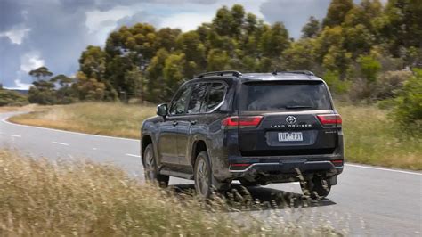 2022 Toyota LandCruiser Sahara ZX Review Drive