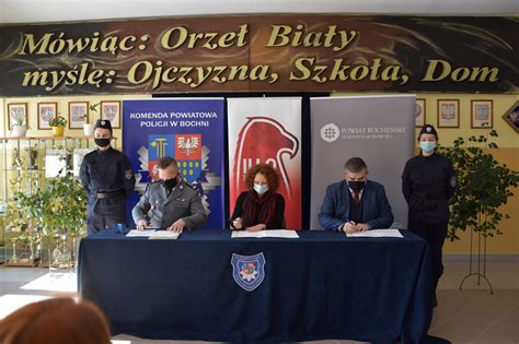 Komendant Powiatowy Policji W Bochni Obj Patronat Nad Klas O Profilu