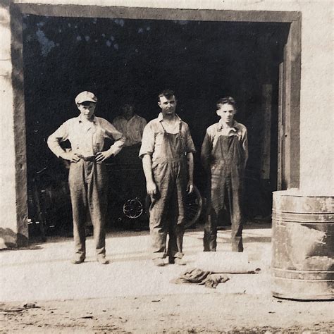 Antique Photograph Of Mechanic Shop From 1917 Mad Van Antiques