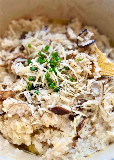 Easy Mushroom Risotto - trychinesegoodies.com