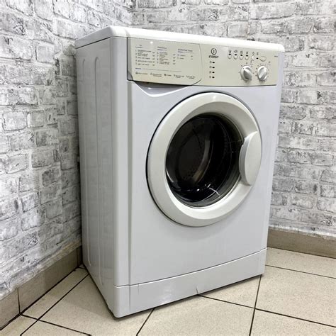 Indesit WISL 82 - Узкие стиральные машины