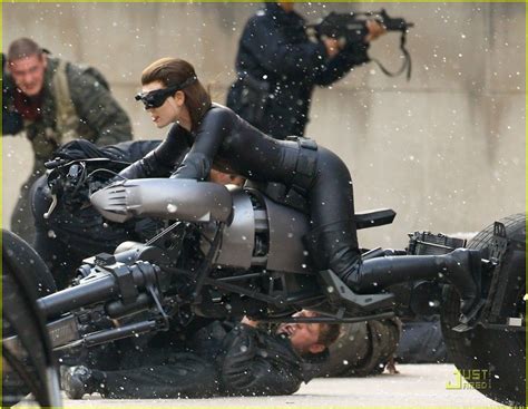 Anne Hathaways Catwoman Costume In The Dark Knight Rises Revealed