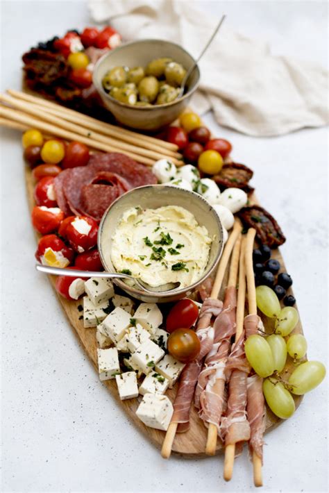 Antipasti Platte anrichten Ideen und Schritt für Schritt Anleitung