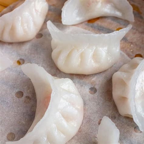 Dumpling Aux Crevettes Avec Coriandre En Cristal La Maison Des Dimsums