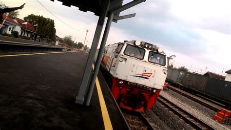 Kereta Api Gumarang Stasiun Babat Ke Stasiun Pasar Senen Youtube