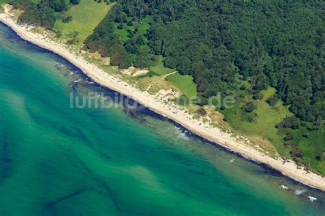 Born am Darß aus der Vogelperspektive Küsten Landschaft am Sandstrand