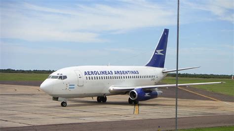 Aerolíneas suma más de 100 cancelaciones y demoras