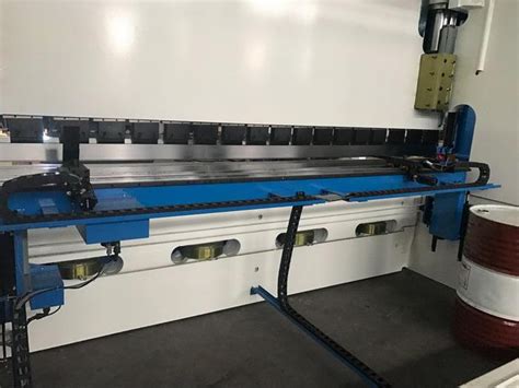 AHYW 6 Ejes CNC Prensa Freno 4m300T Italia ESA S640 Proveedores