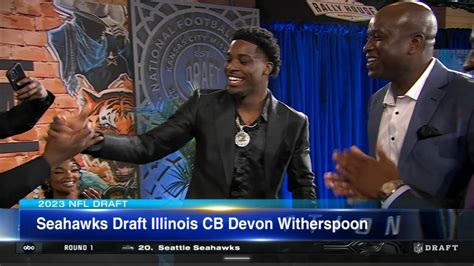 Nfl Draft University Of Illinois Illini Devon Witherspoon Drafted By Seattle Seahawks With