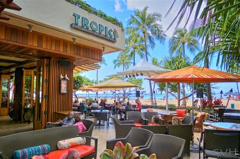 Waikiki's Hilton Hawaiian Village in Photos & Video - Go Visit Hawaii