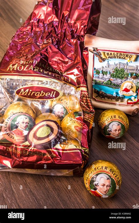 Mozartkugeln austria hi-res stock photography and images - Alamy