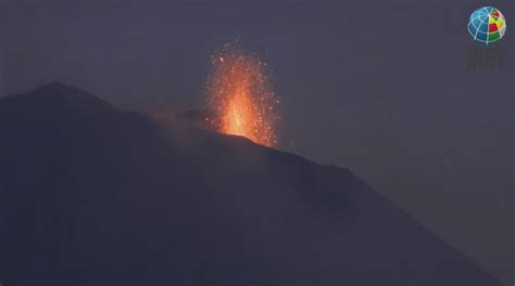 Etna Eruzione Vulcano Cenere Da Sommit Chiuso Parzialmente