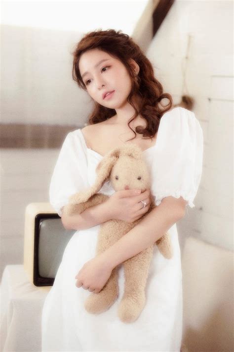 3 hot girl khuấy đảo MXH một thời Năm đó từng gây thị phi năm nay đã thay đổi như thế nào