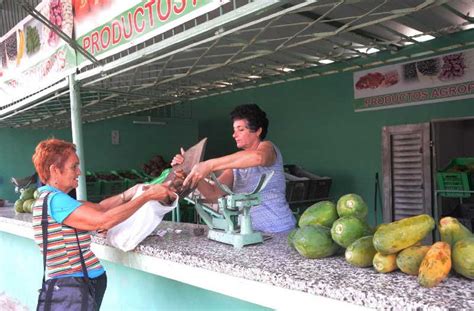 Reanimación de comunidades en Sancti Spíritus El otro Kilo 12 fotos