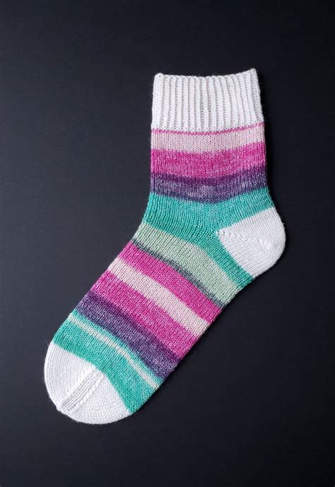 Gründl Hot Socks Madena Sockenwolle für feine Ringel Knitters Heaven