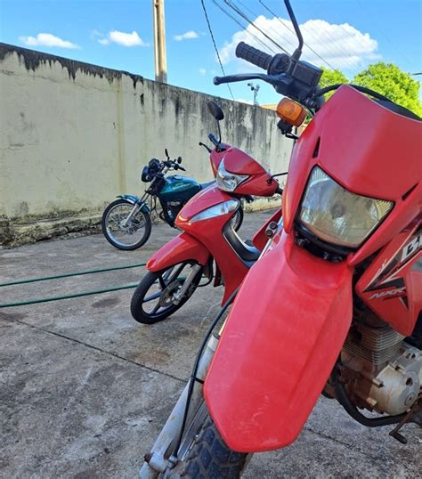 Cabo Da Rocam Em Hor Rio De Folga Apreende Motocicletas Que Estava