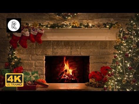 Christmas Fireplace - 4K - Crackling Fire, Fire burning - 12 Hours ...