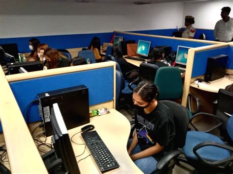 Gurugram Fake Call Centre Duping Us Canada Citizens Busted 17 Held