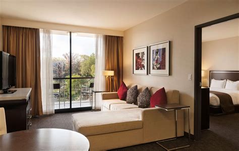 DOUBLETREE BY HILTON LOS ANGELES DOWNTOWN LOS ANGELES, CA