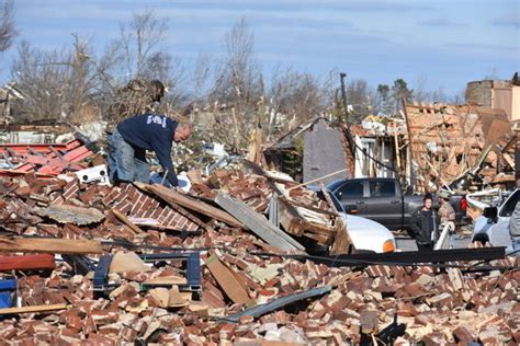 TORNADO AFTERMATH GALLERY 2: Mayfield, Graves County devastated by massive tornado ...