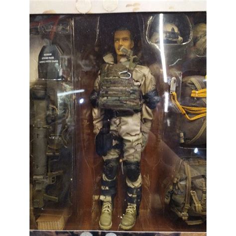 Hot Toys U S Army Airborne Rangers Nd Battalion Th Regiment Fully Poseable Shopee Malaysia