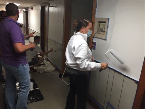 Volunteers Tackling Projects For United Ways Days Of Caring WFIN