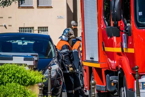 Cuánto cobra un bombero en españa fotos de stock imágenes de Cuánto