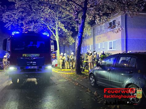 Fw Re Kellerbrand Im Mehrfamilienhaus Mit Schwer Verletzten Person