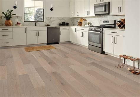 Supreme White Oak Silverlining ETX Surfaces