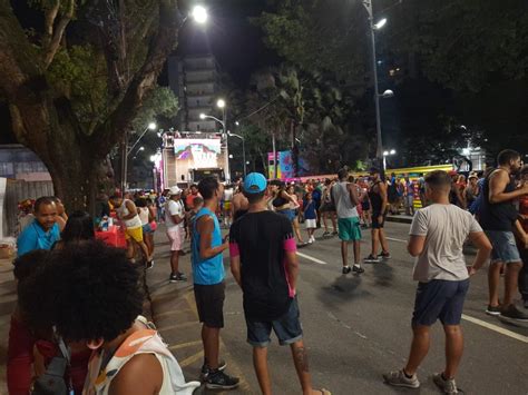 Daniela Mercury comemora retorno à avenida após dois anos sem carnaval